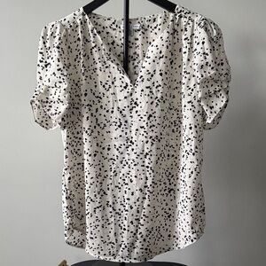 Maison D’Amelie Women's Black and White Printed Top size S